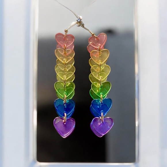 Handmade colorful Resin Rainbow Heart Drop Earrings - Picture 4 of 6